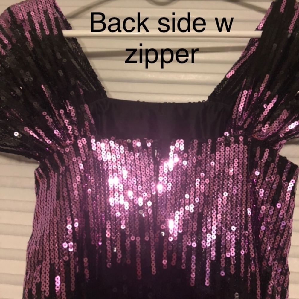 Pink sequined Gown - Picture 5 of 6